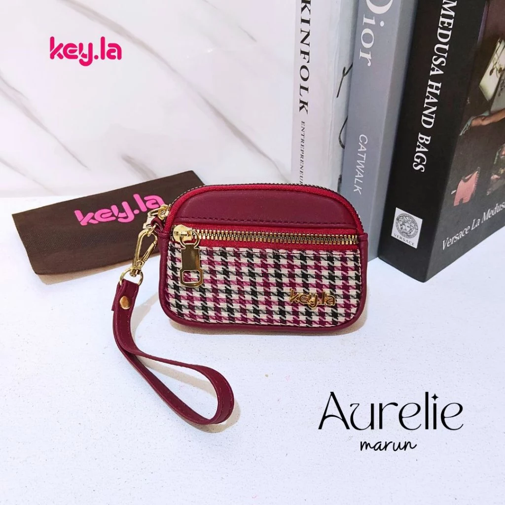 KEY.LA | AURELIE DOMPET KECIL WANITA 2 RUANG Bahan Premium Anti Air Logo Eksklusif Hardware Gold Ukuran 12x9x2 cm Wrist Strap